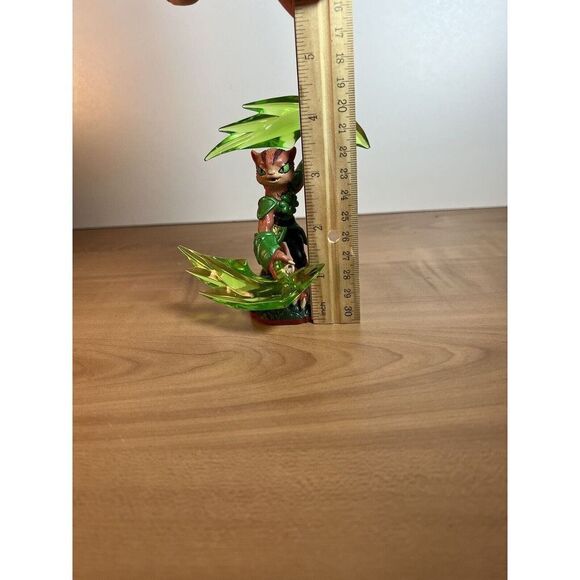 Skylanders Trap Team Red Base Figure Tuff Tough Luck Green Cat - Picture 6 of 6
